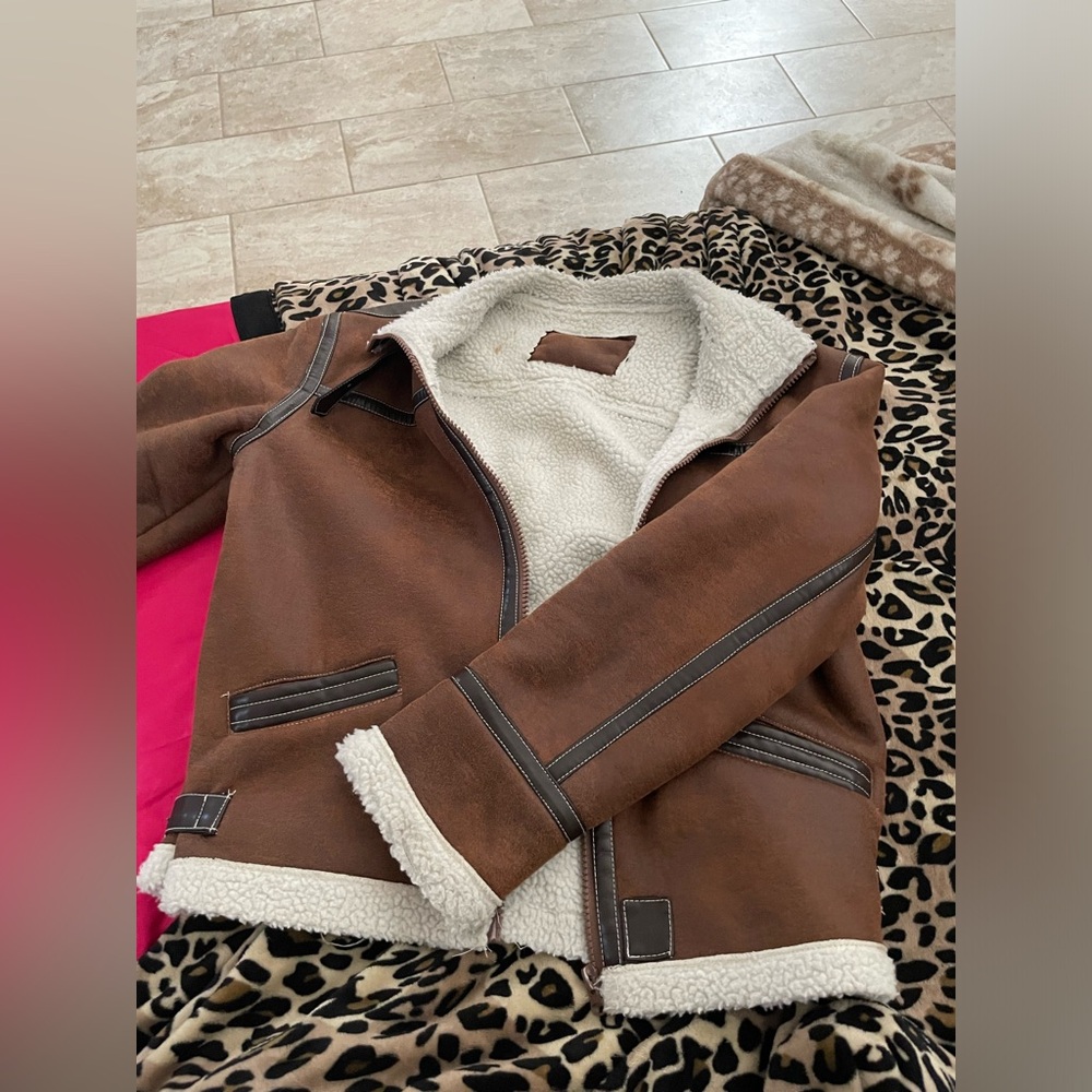 Bomber jacket - Picture 3 of 3